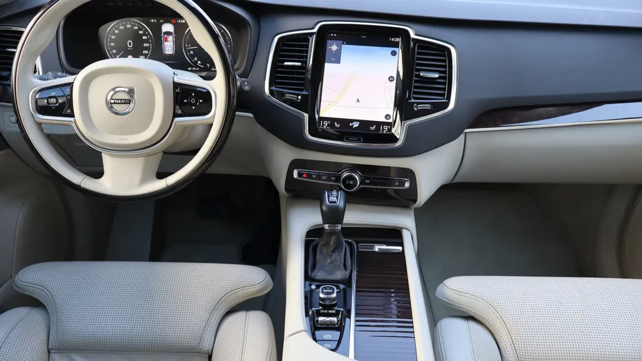 Volvo XC90 -