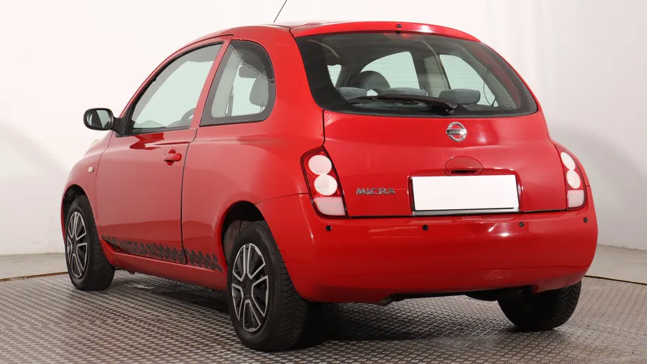 Nissan Micra -