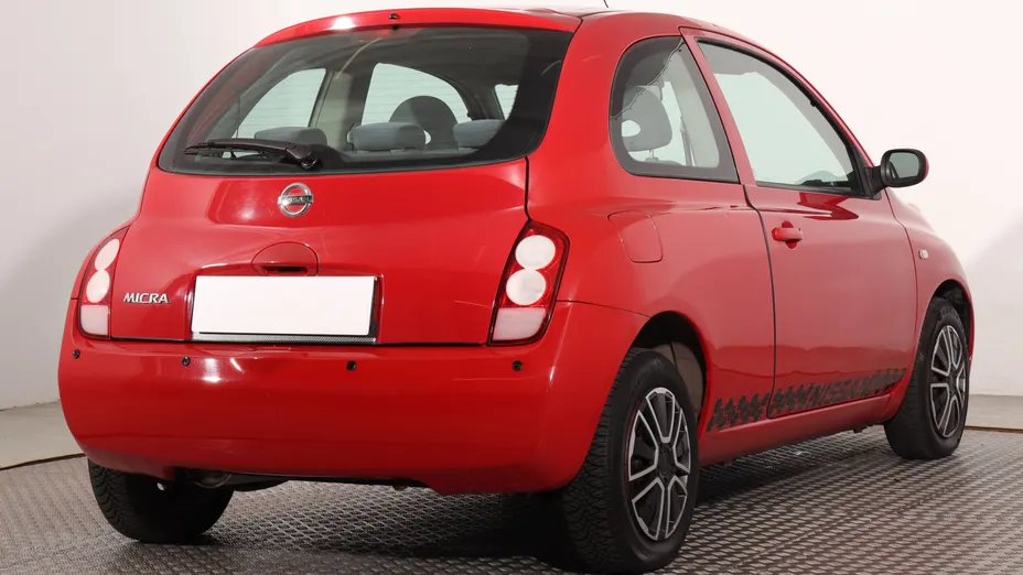 Nissan Micra -