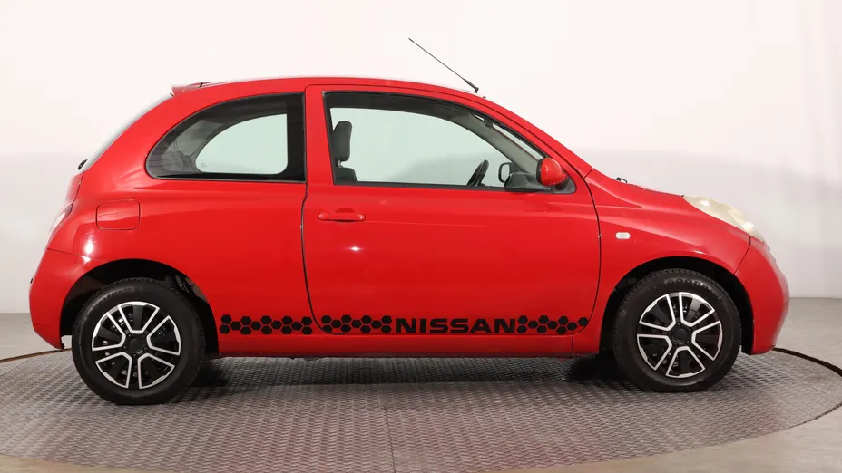 Nissan Micra -