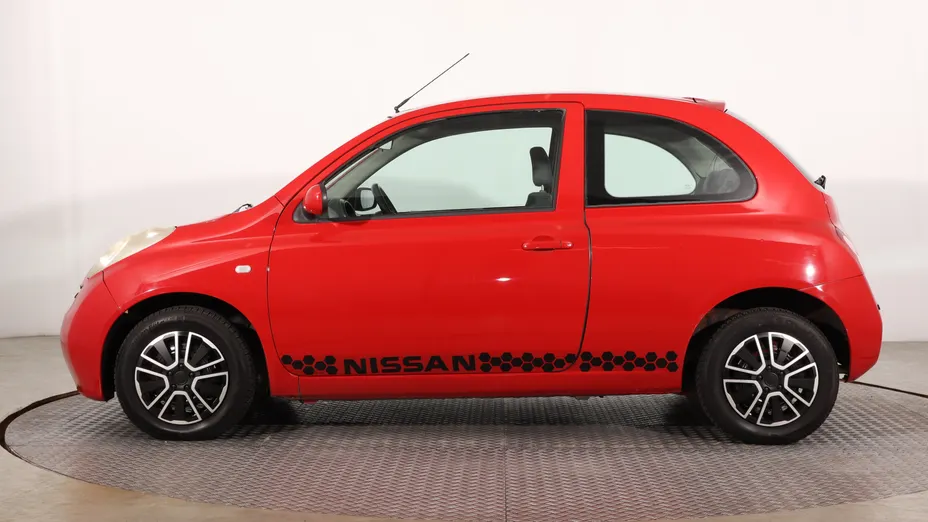 Nissan Micra -