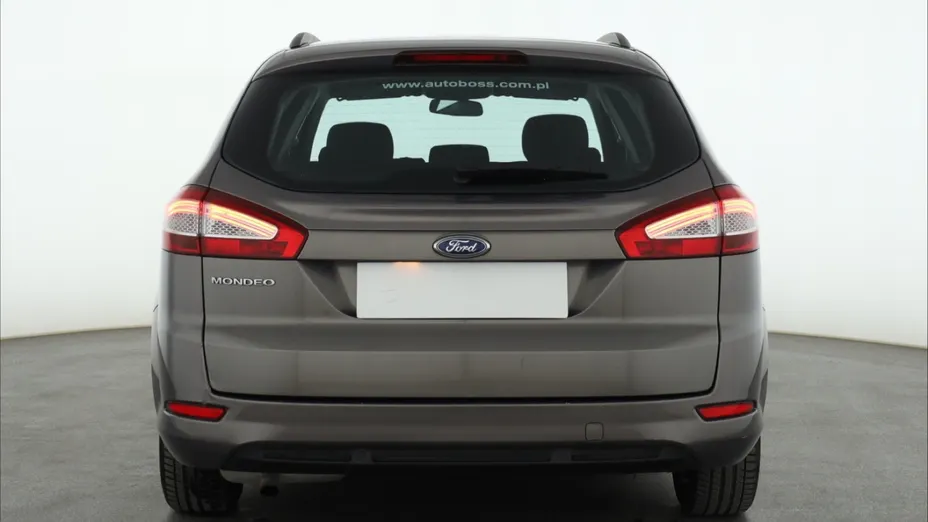 Ford Mondeo -