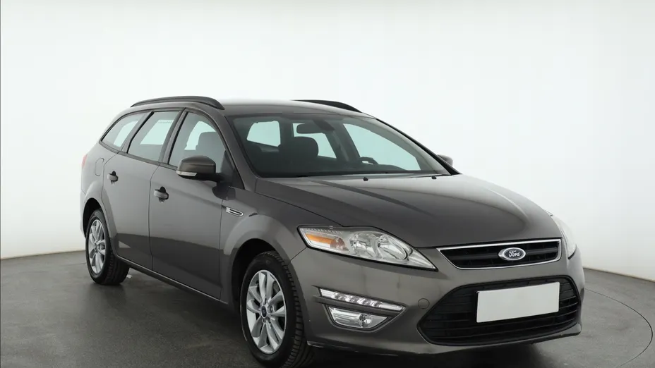 Ford Mondeo -