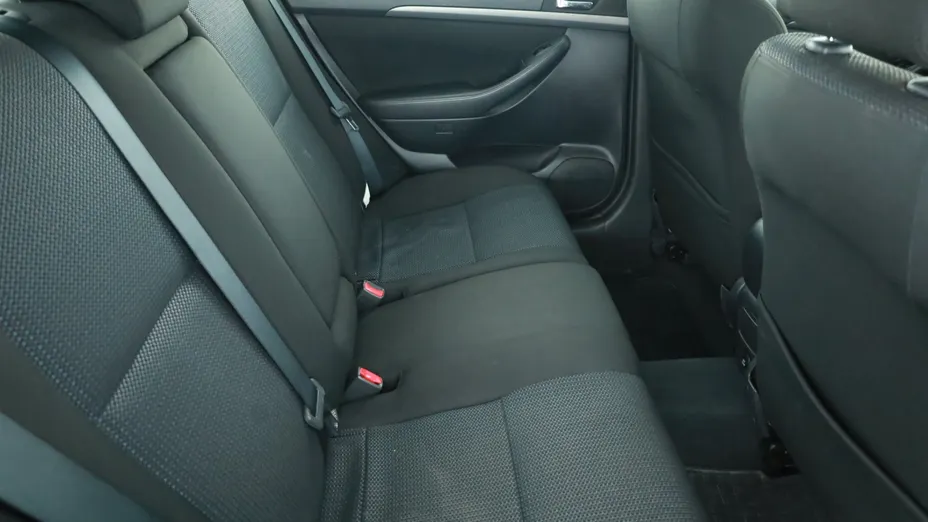 Toyota Avensis -