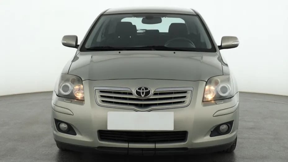 Toyota Avensis -