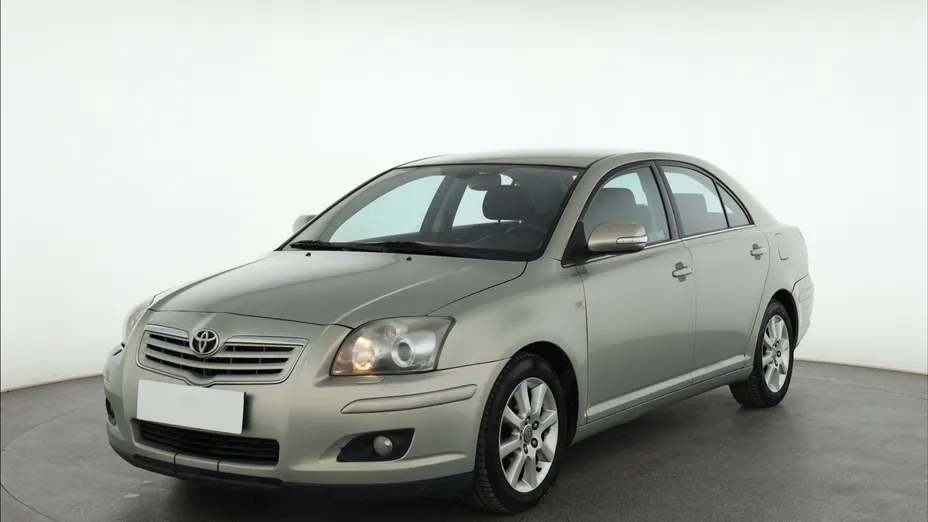 Toyota Avensis -