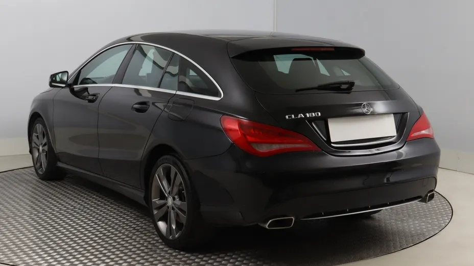 Mercedes CLA -