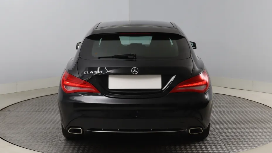 Mercedes CLA -