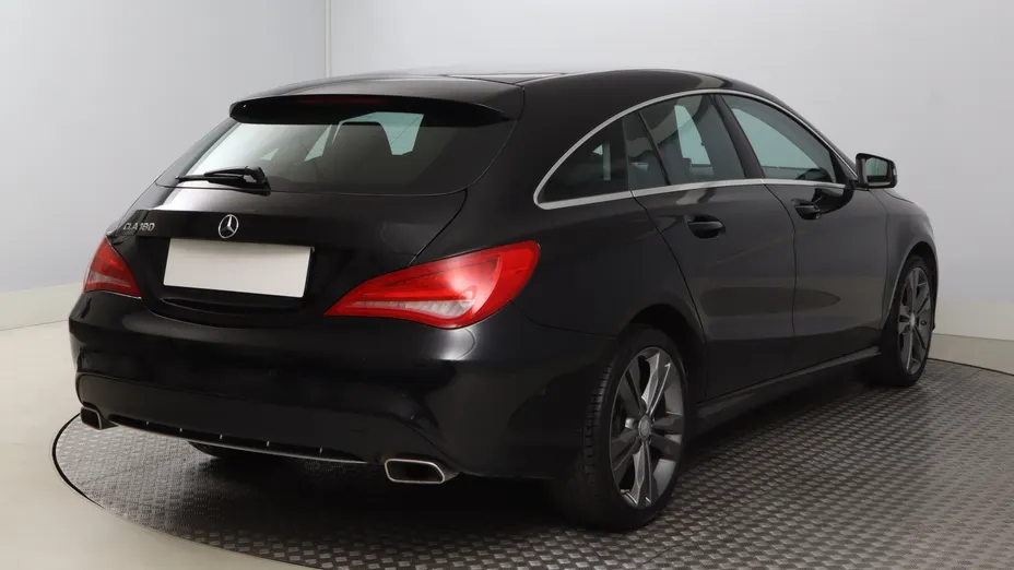 Mercedes CLA -