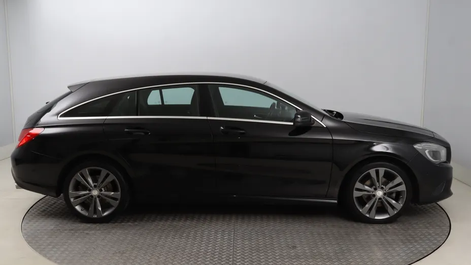 Mercedes CLA -
