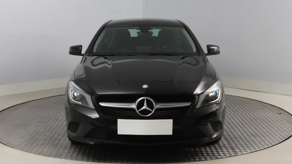Mercedes CLA -