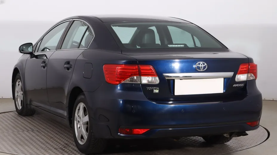 Toyota Avensis -