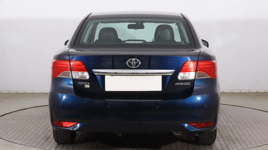 Toyota Avensis -