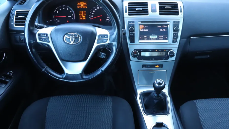 Toyota Avensis -