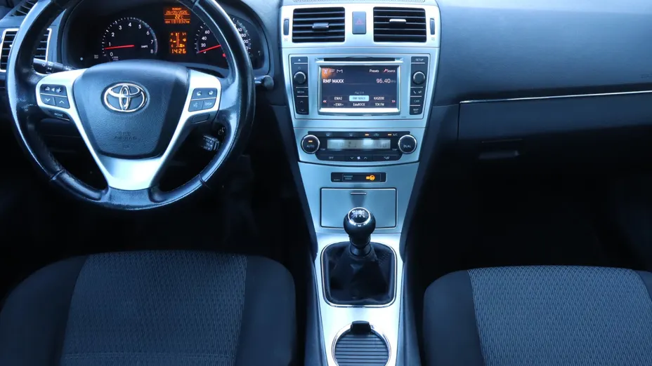 Toyota Avensis -