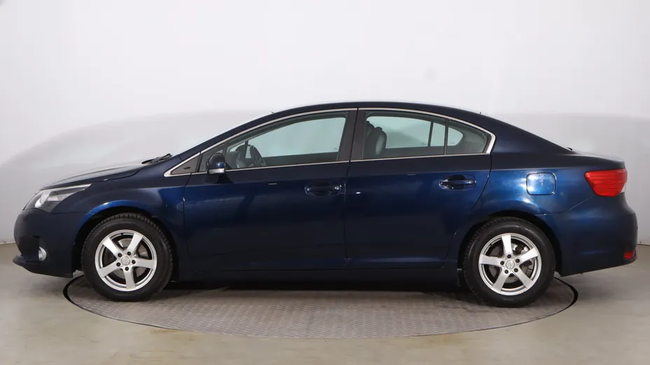 Toyota Avensis -