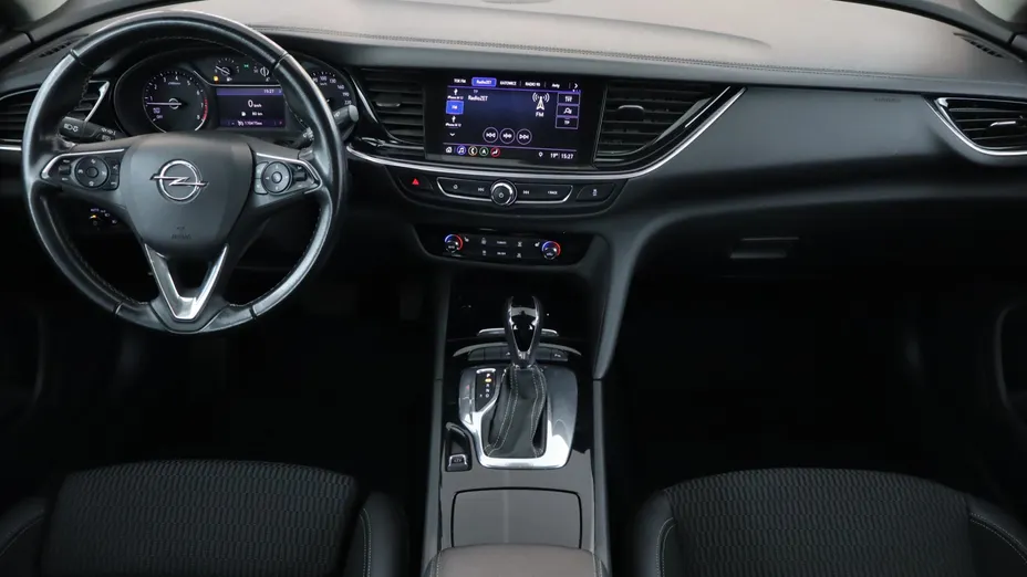 Opel Insignia -