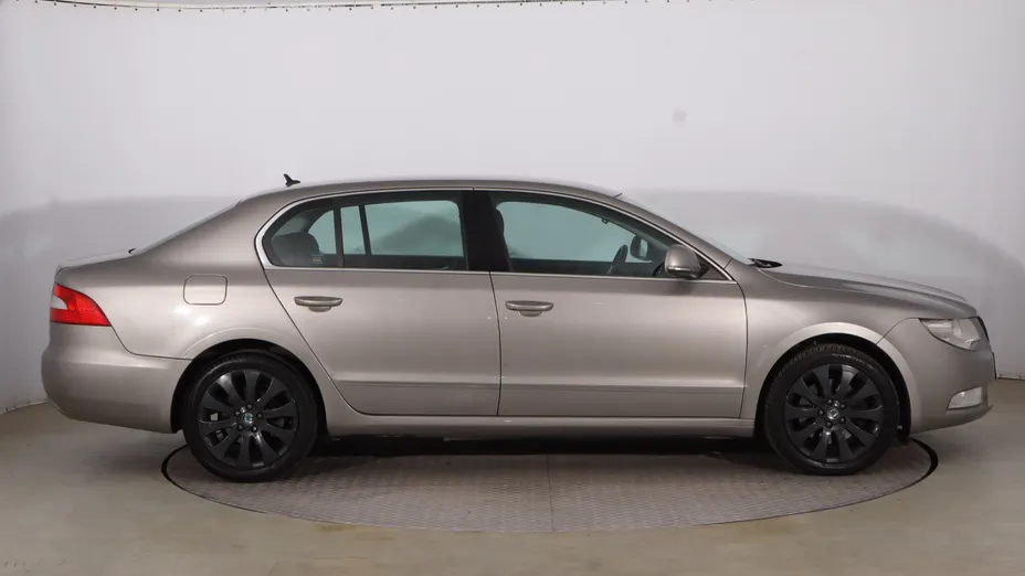Skoda Superb -