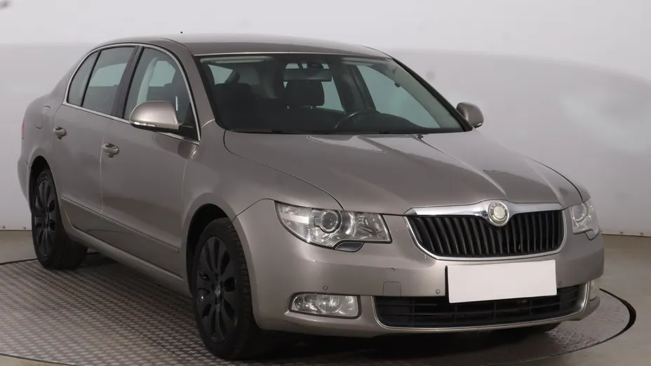 Skoda Superb -