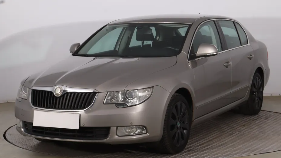 Skoda Superb -