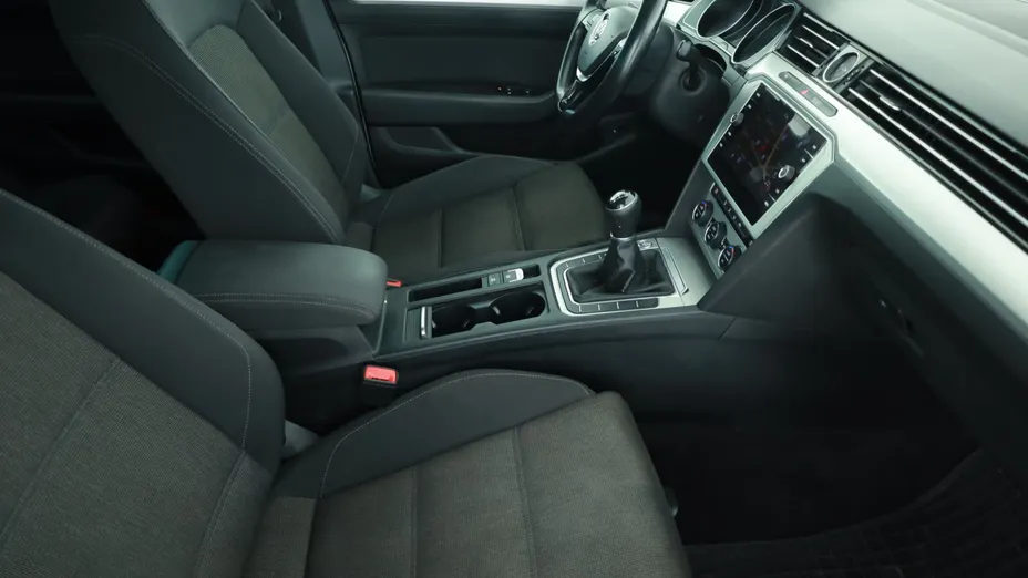VW Passat -