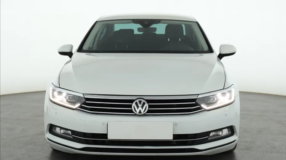 VW Passat -