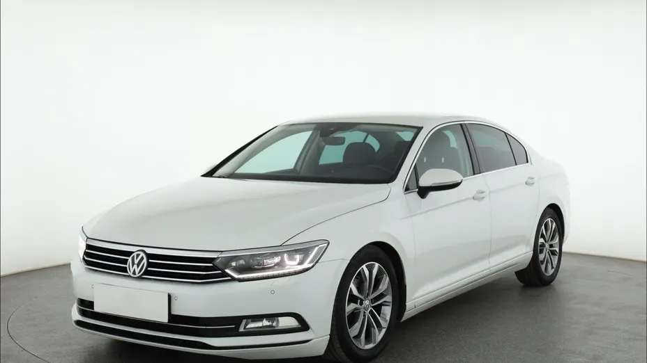 VW Passat -