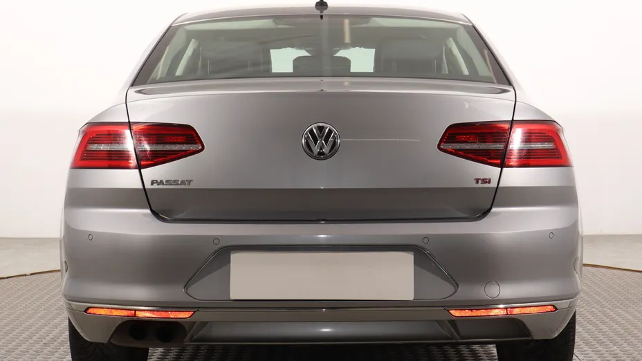 VW Passat -