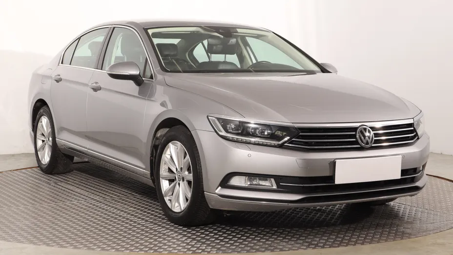 VW Passat -