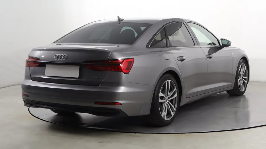 Audi A6 -