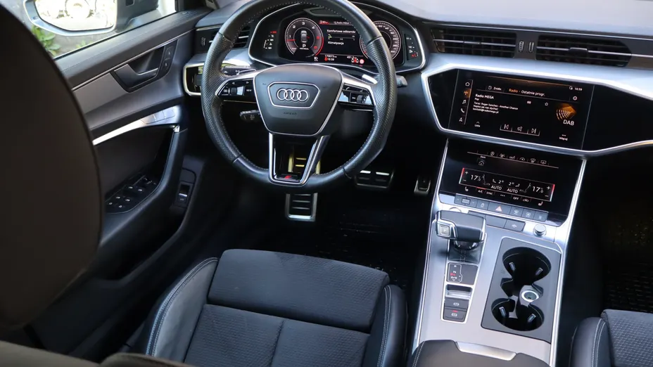 Audi A6 -