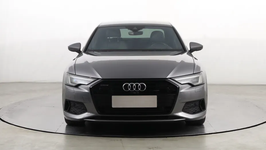 Audi A6 -