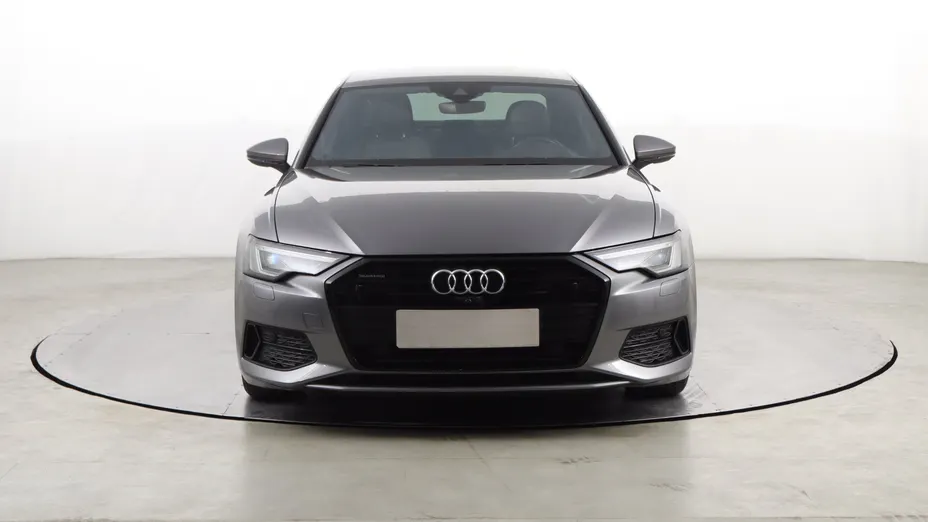 Audi A6 -