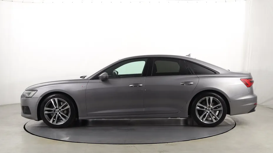 Audi A6 -