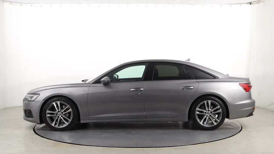 Audi A6 -