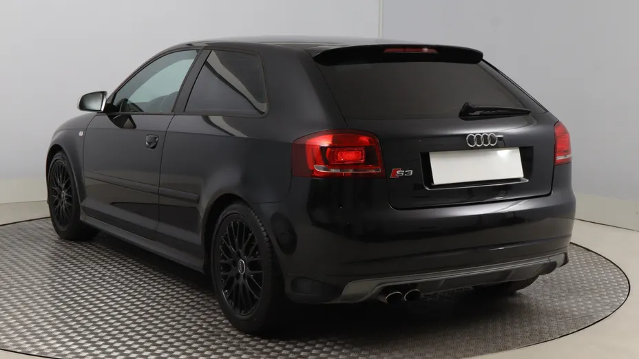 Audi S3 -