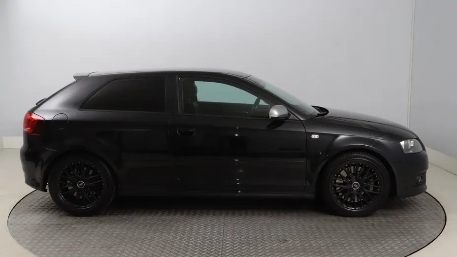 Audi S3 -