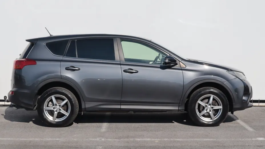 Toyota RAV4 -