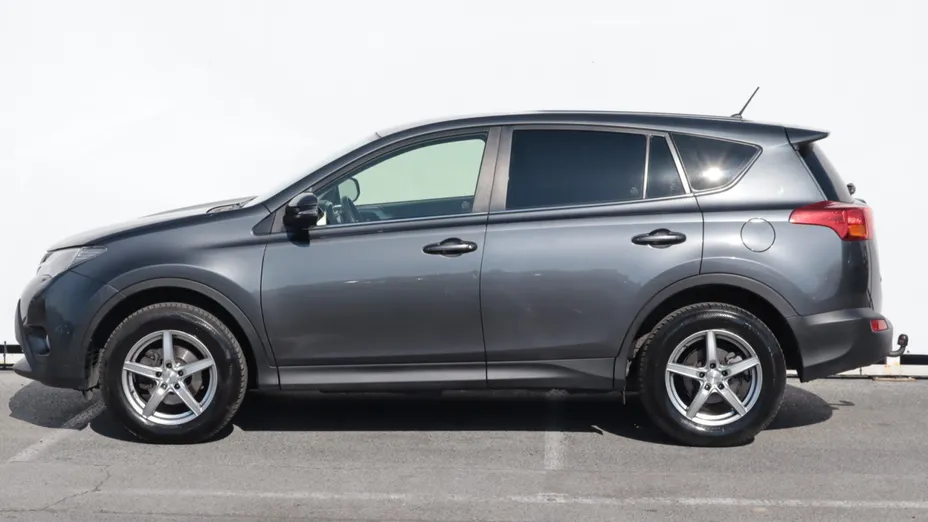 Toyota RAV4 -