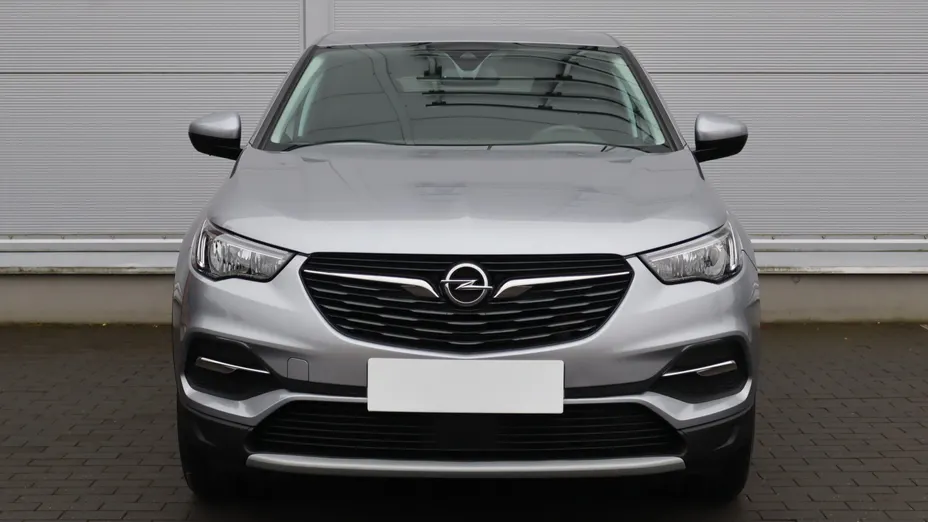 Opel Grandland -