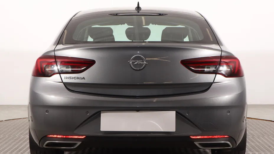 Opel Insignia -