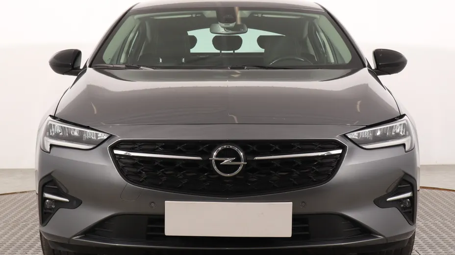 Opel Insignia -