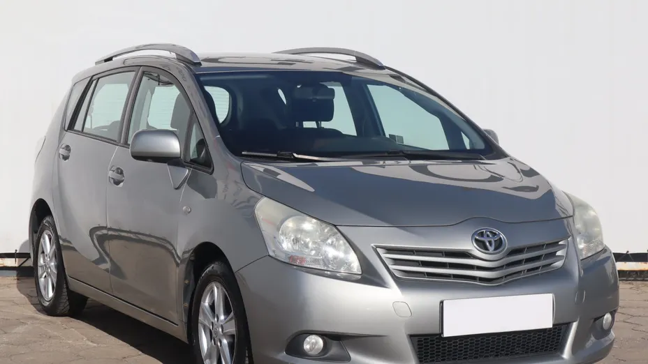 Toyota Verso -