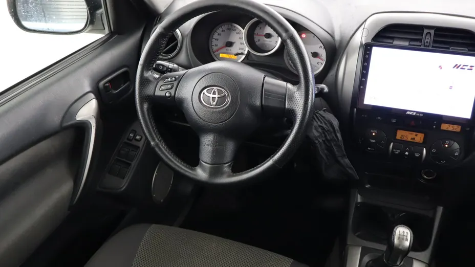 Toyota RAV4 -