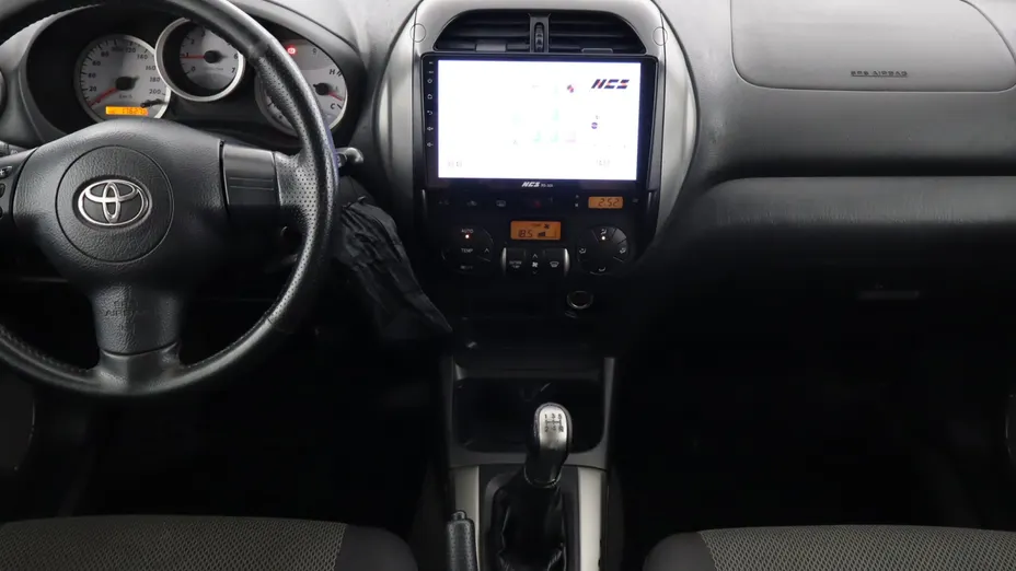 Toyota RAV4 -