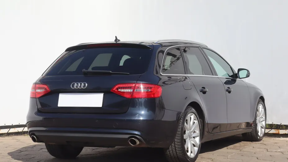 Audi A4 -