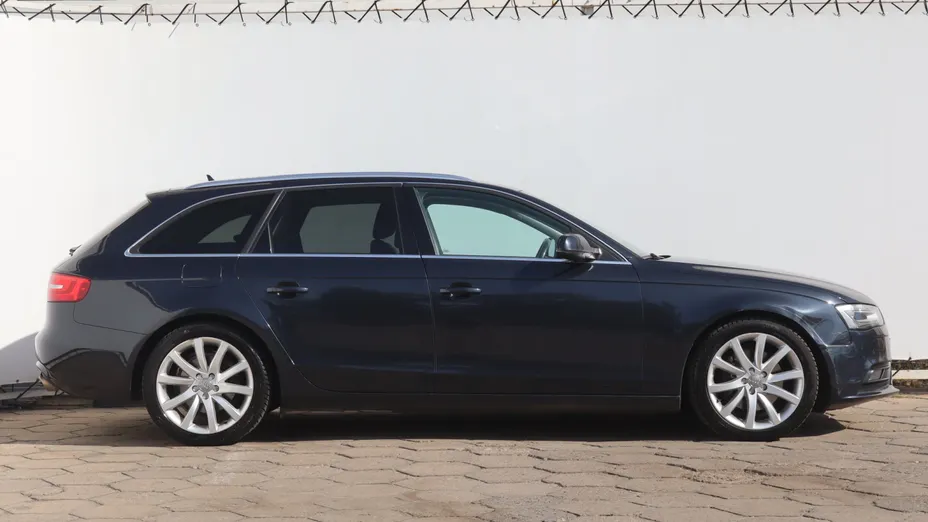 Audi A4 -