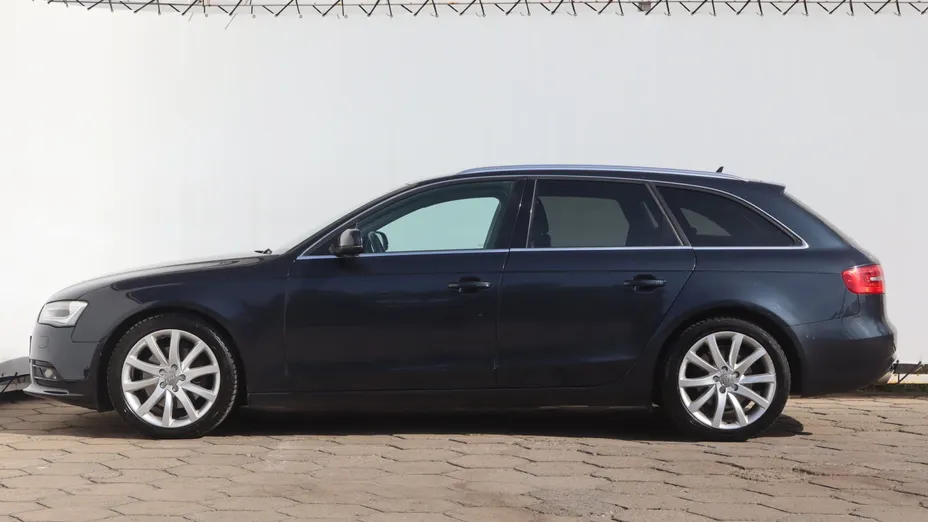 Audi A4 -