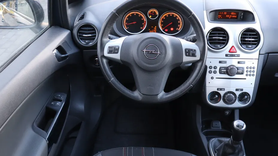 Opel Corsa -