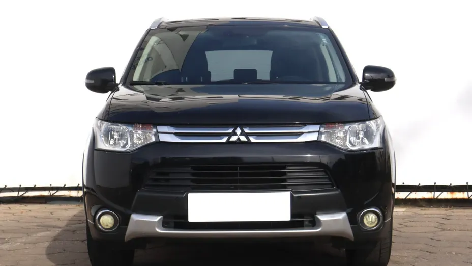 Mitsubishi Outlander -